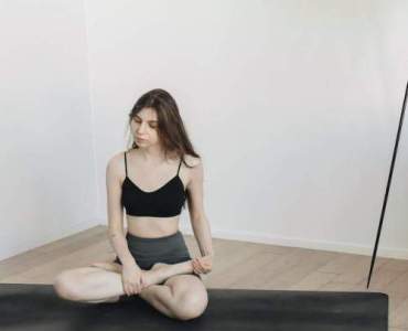 Jóga kezdőknek otthon: egyszerű gyakorlatok minden napra